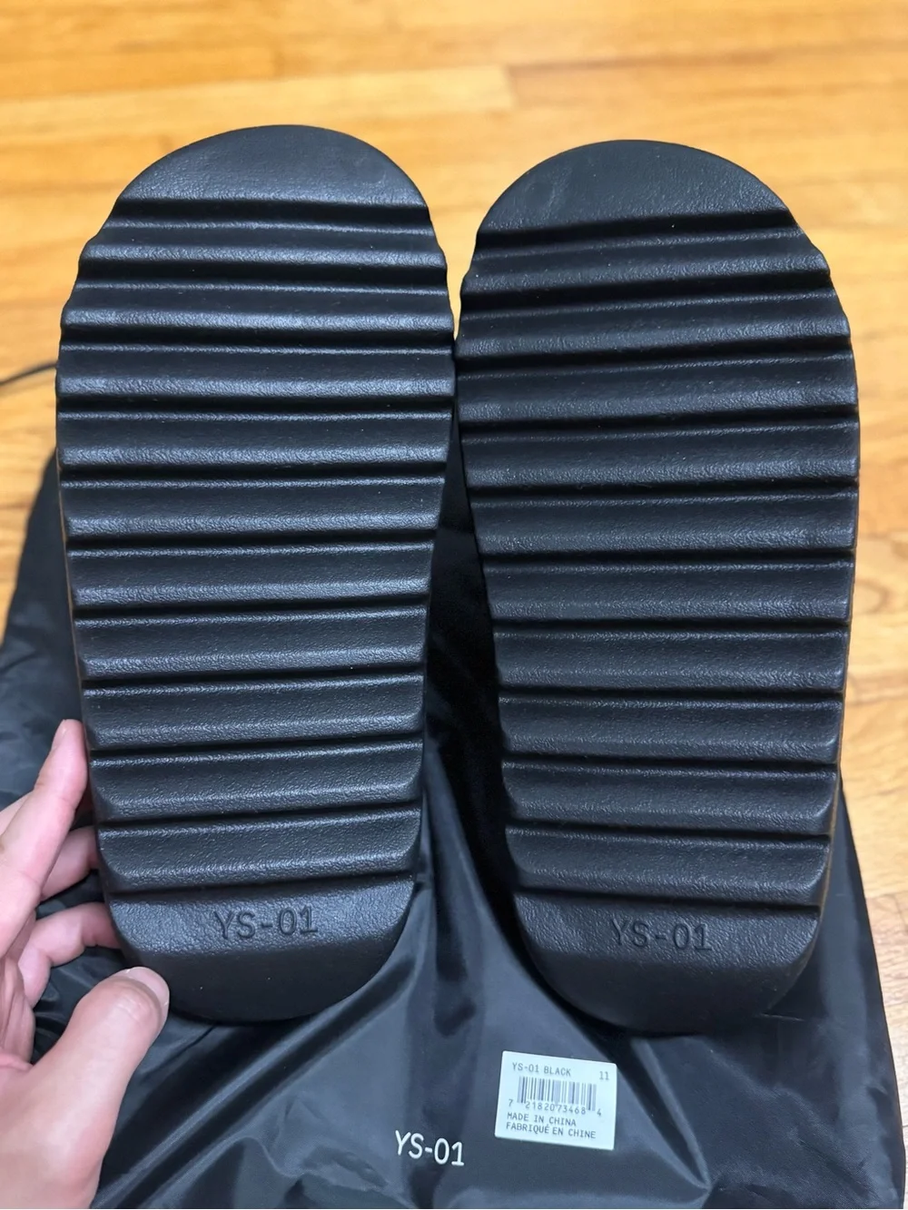 Yeezy Slides YS-01 Black Size 11